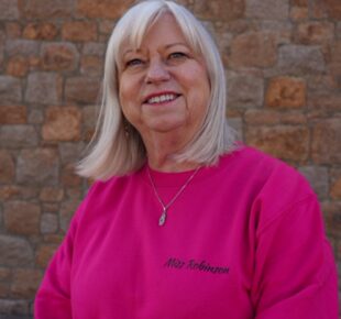 Elizabeth Robinson profile picture